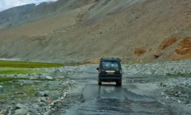Jeep Safari Tour Manali to Leh