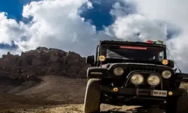 Ladakh Srinagar Jeep Safari