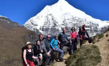 Laya and Lingshi Trek